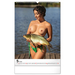 Girls and Carps, képes falinaptár 2026