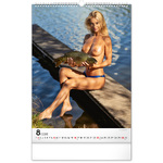 Girls and Carps, képes falinaptár 2026